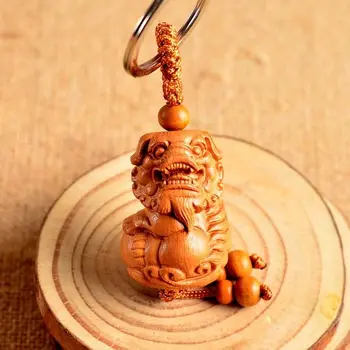 Дървени 3D Резба Китайски Фън Шуй Геомантия Лъв Фу Куче Статуя Ключодържател Ключодържател